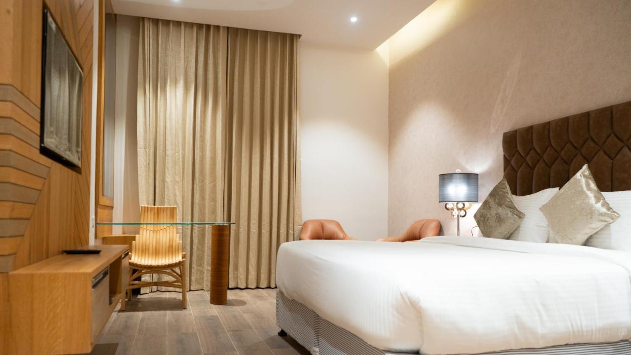 Clarks Inn Suites كانجرا المظهر الخارجي الصورة