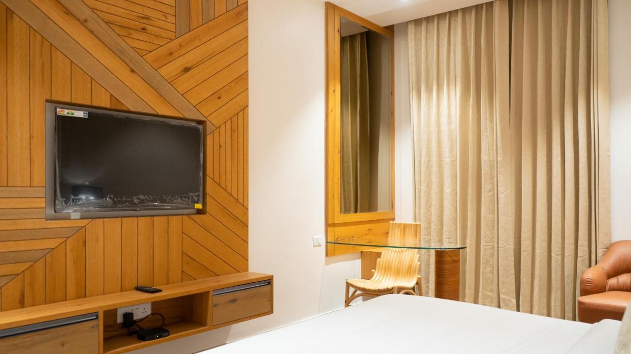 Clarks Inn Suites كانجرا المظهر الخارجي الصورة