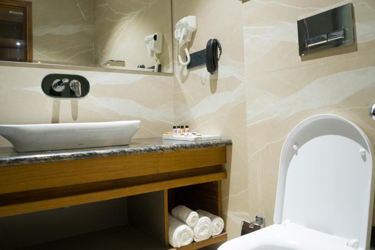 Clarks Inn Suites كانجرا المظهر الخارجي الصورة