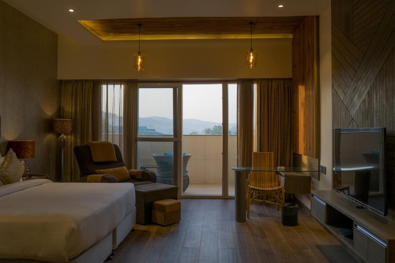 Clarks Inn Suites كانجرا المظهر الخارجي الصورة
