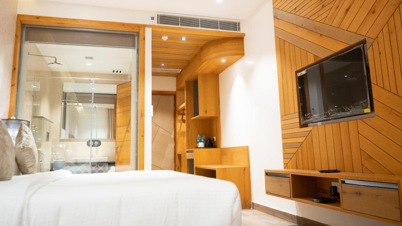 Clarks Inn Suites كانجرا المظهر الخارجي الصورة