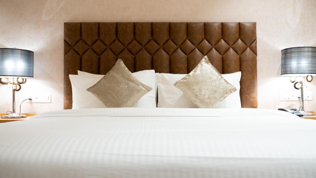 Clarks Inn Suites كانجرا المظهر الخارجي الصورة