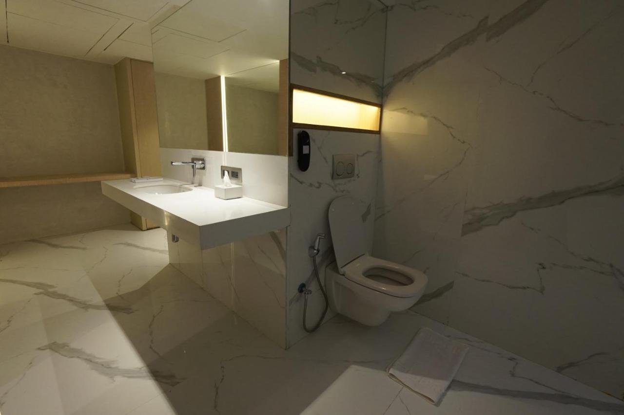 Clarks Inn Suites كانجرا المظهر الخارجي الصورة